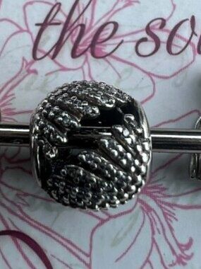 Authentic Pandora Majestic Feathers Charm #791749CZ